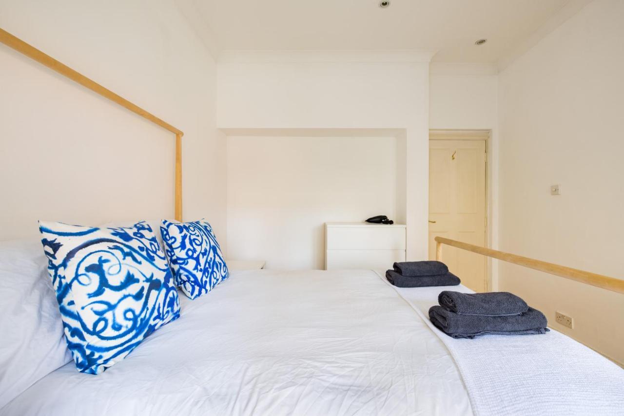 Stylish & Spacious Notting Hill Loft * London