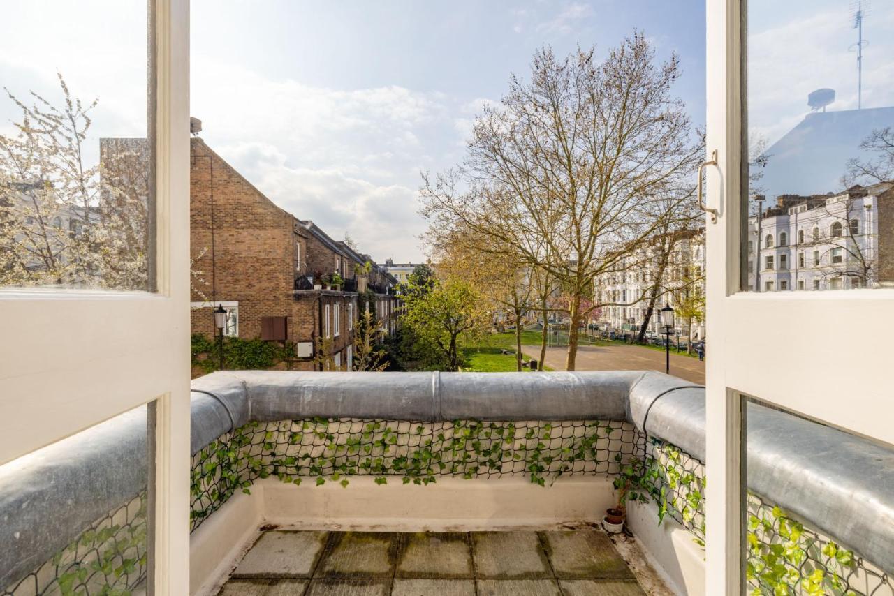 Stylish & Spacious Notting Hill Loft London