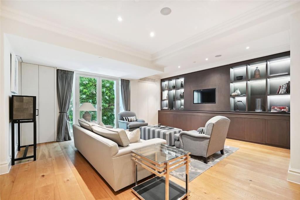 5 Double Bed Town House In South Kensington Londres