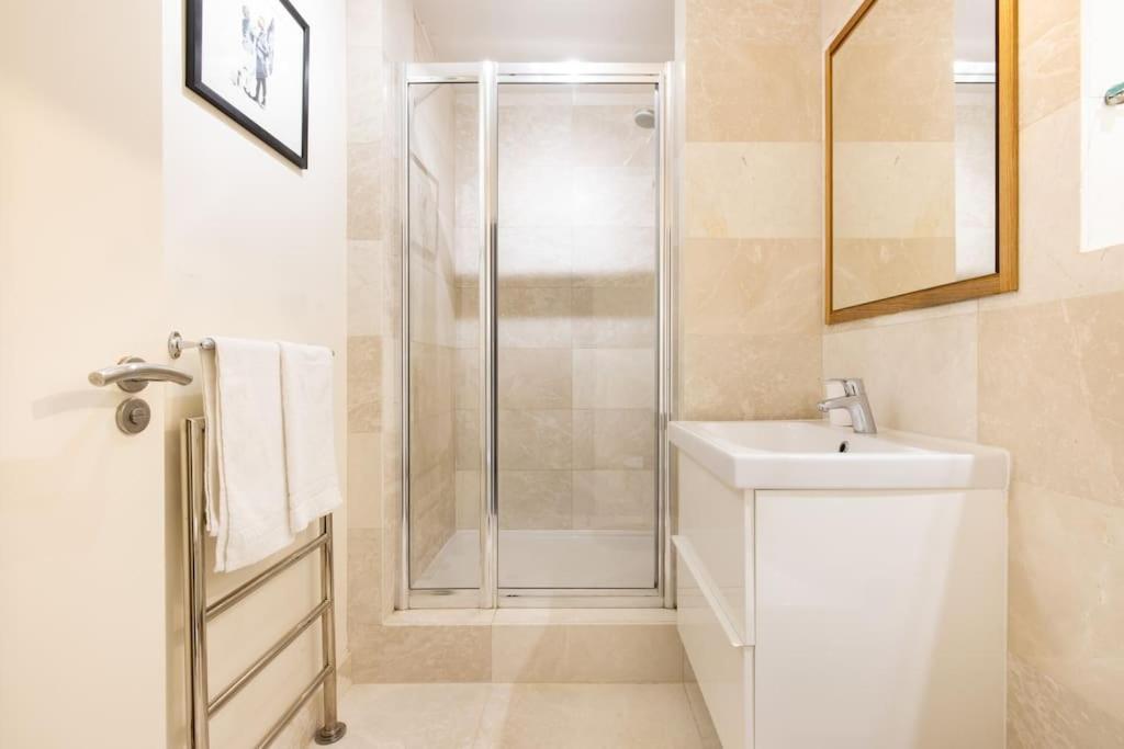 Apartamento Wild Roses Serviced - Tower Bridge Londres