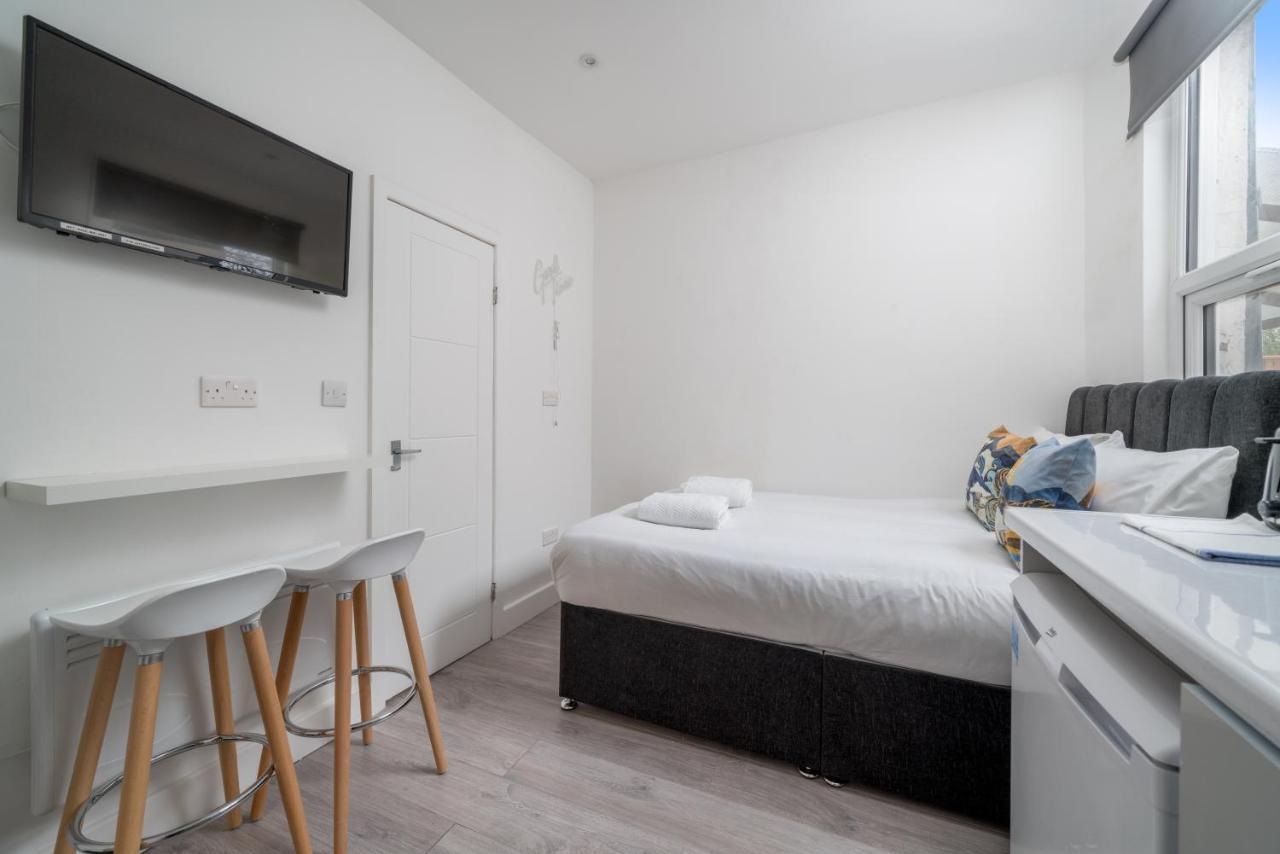Selwyn Road Apartment