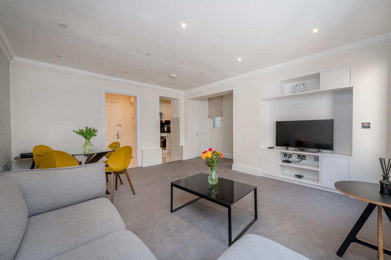 Aparthotel Queensgate Court 4*