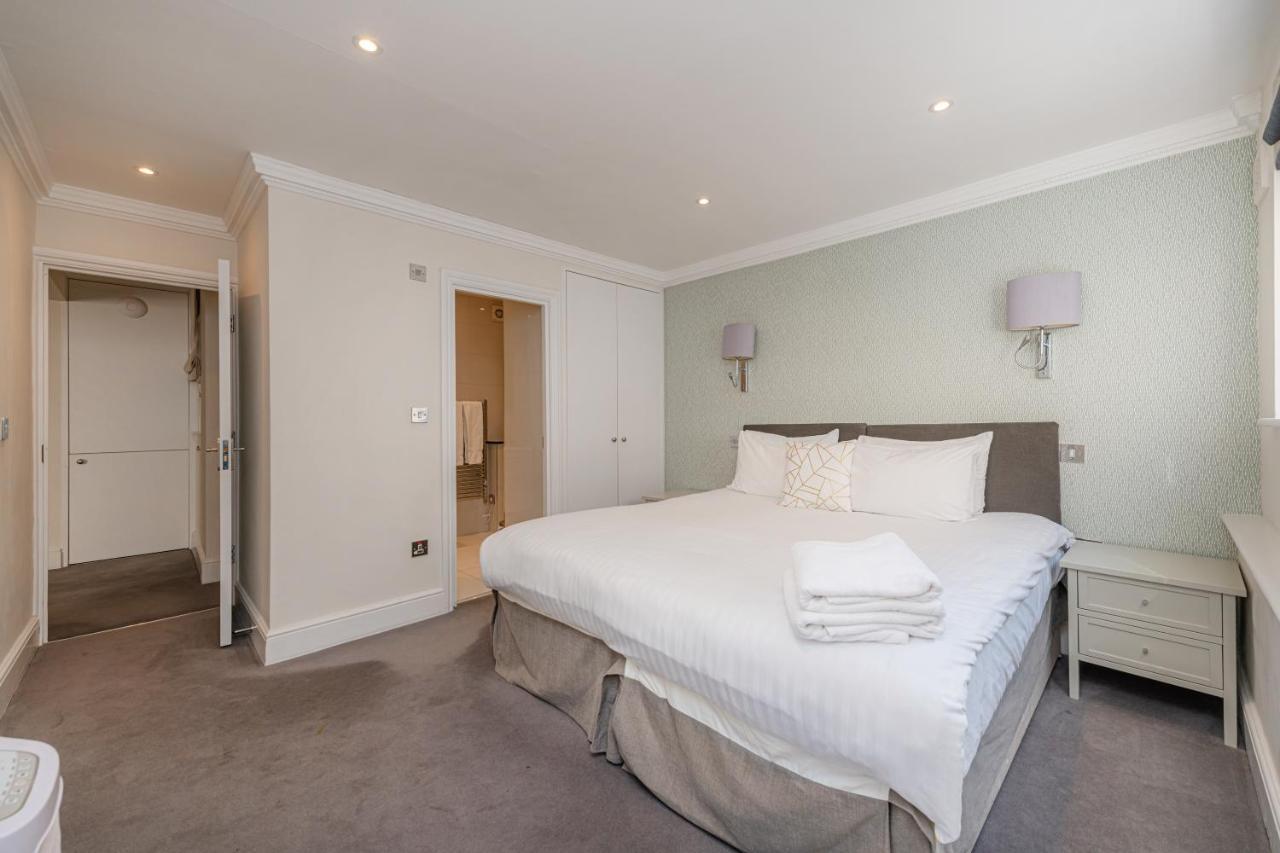 Aparthotel Queensgate Court 4*