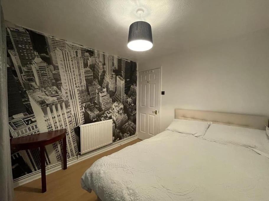 Apartment Beautiful 2 Bedroom Flat In London! Near Excel O2 Arena And Central! With Garden *