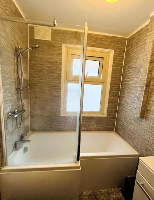 Apartment 1 Bedroom Flat Garden In Clapham