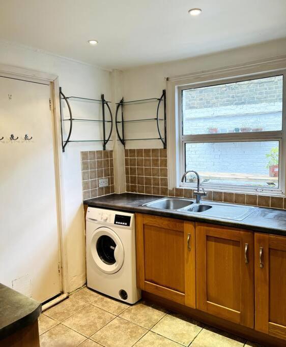 1 Bedroom Flat Garden In Clapham Apartment *