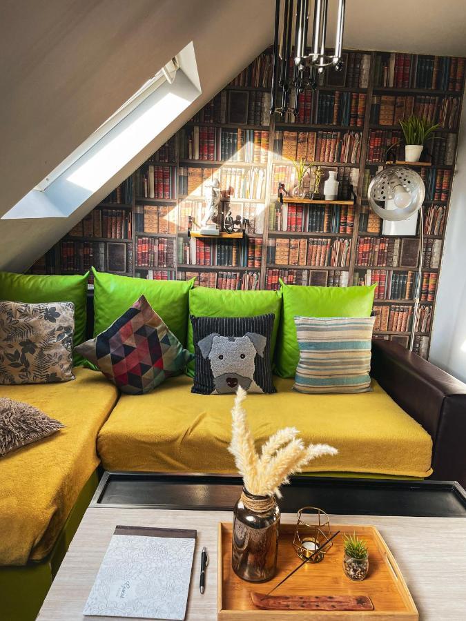 Apartment 2 Bedroom Roof Terrace With Sauna Jakuzzi And Outdoor Cinema London