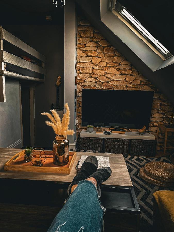 2 Bedroom Roof Terrace With Sauna Jakuzzi And Outdoor Cinema Apartment