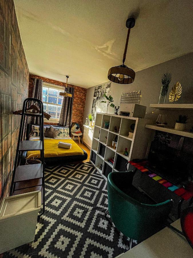 2 Bedroom Roof Terrace With Sauna Jakuzzi And Outdoor Cinema Apartment