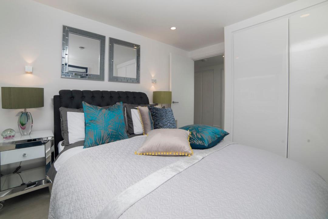 Premier 3 Bed Lux - Sleeps 8 * London