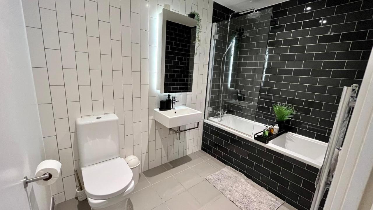 Parry House - Fast Wifi London