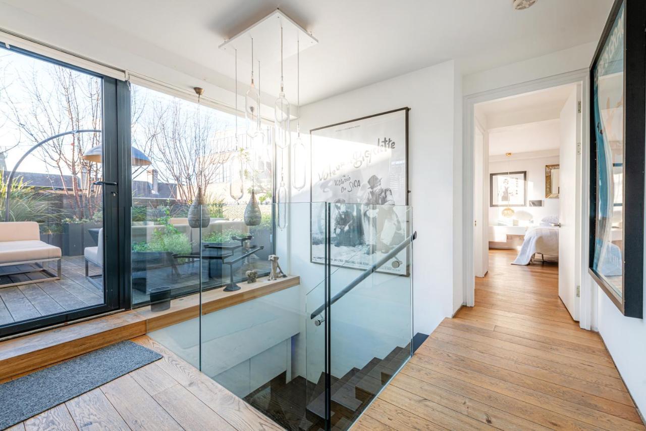 Stunning 3 Bedroom, 3 Bathroom Duplex With Terrace Apartment London