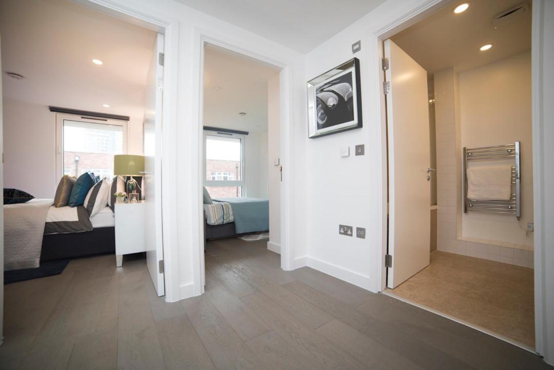 Premier 3 Bed Lux - Sleeps 8 London