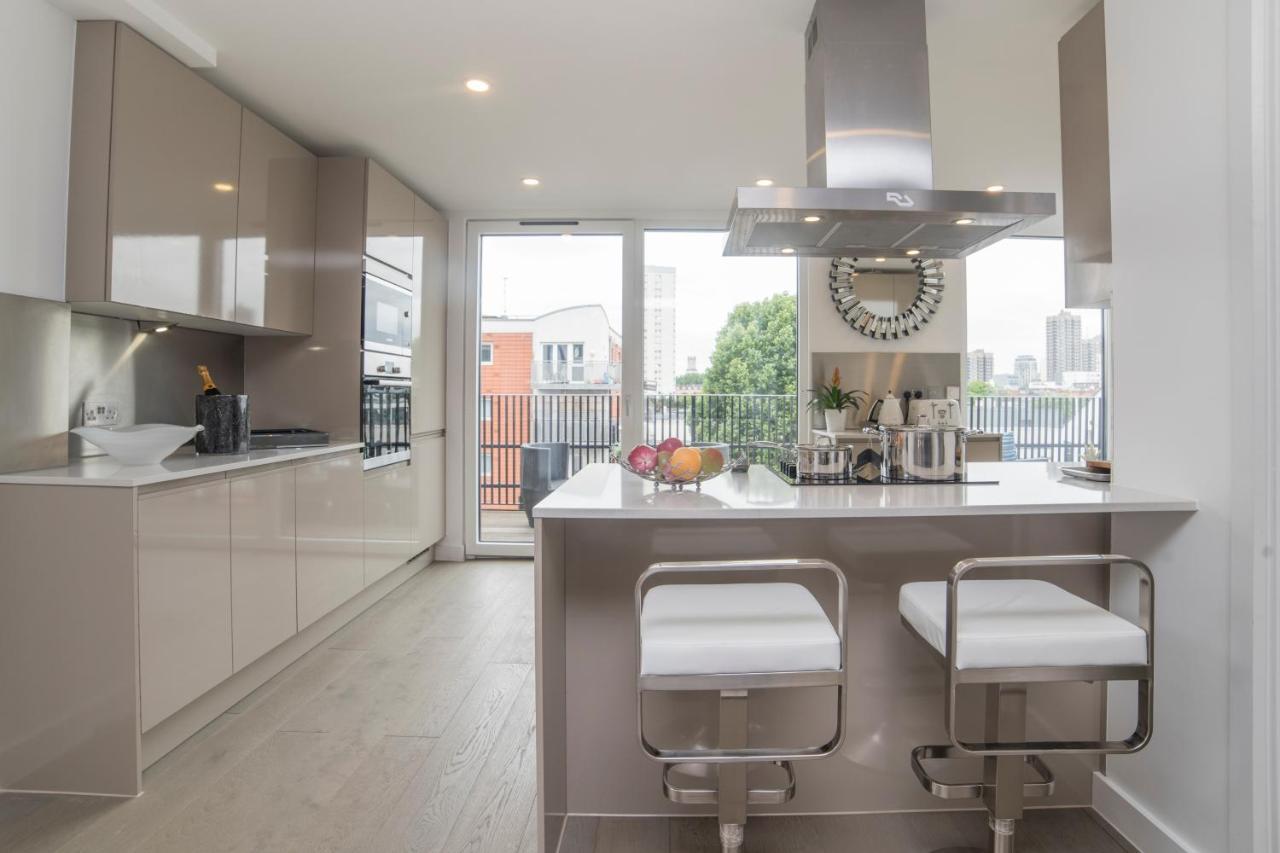 Premier 3 Bed Lux - Sleeps 8 Apartment *