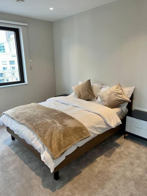 Apartment 2 Bedroom Penthouse London