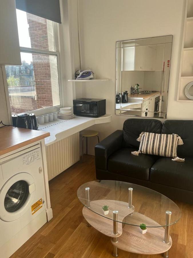 Lovely First Floor Flat-2 Apartment