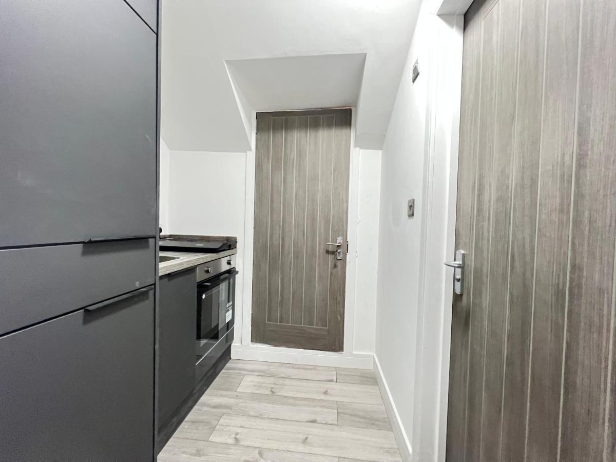 Studio Apartment-studio 1-tooting *