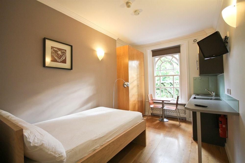 Apartment Inverness Terrace Serviced By Concept *