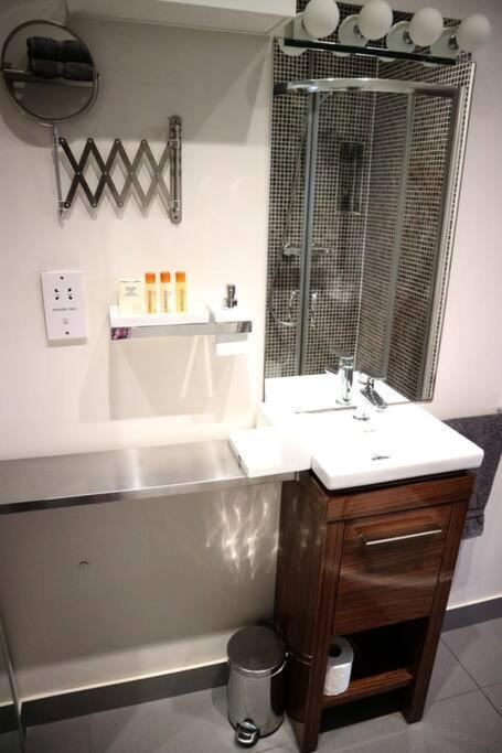 Apartment Modern Private