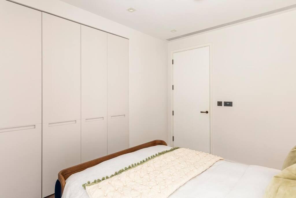 Apartment Luxury 2 Bedroom Flat London