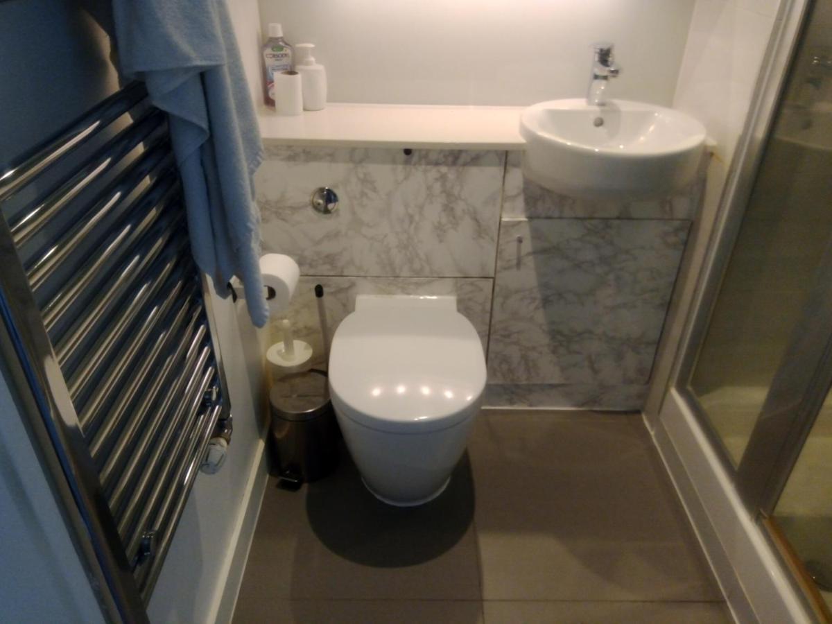 Viktoras 3 Bedroom Apartamento