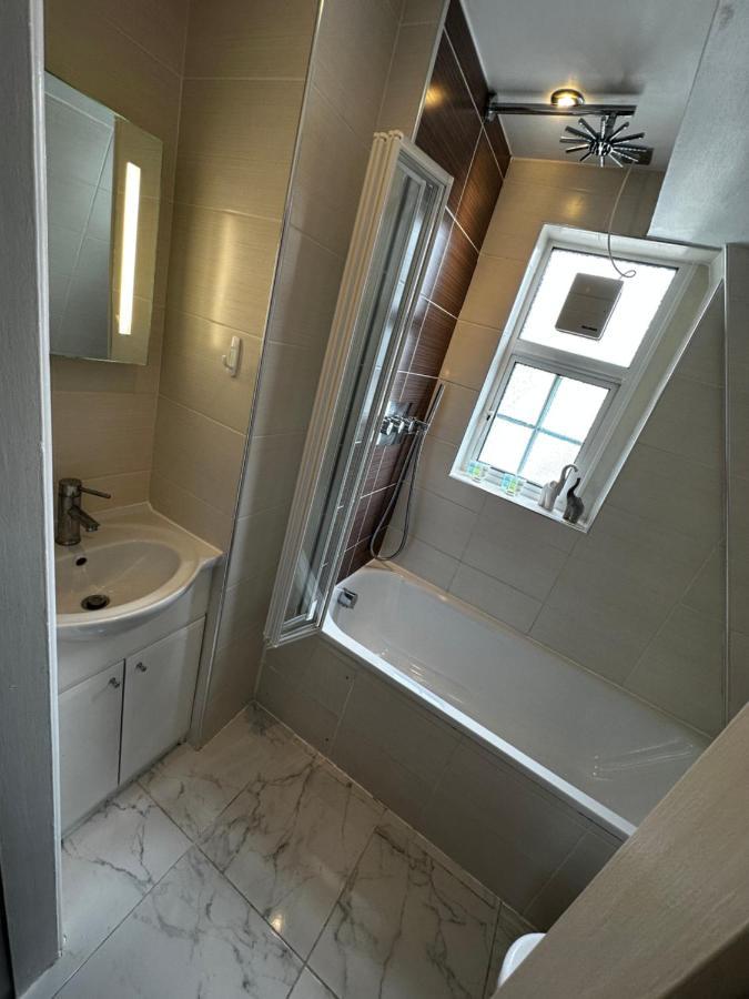 Apartment One Bedroom Flat In Chelsea *