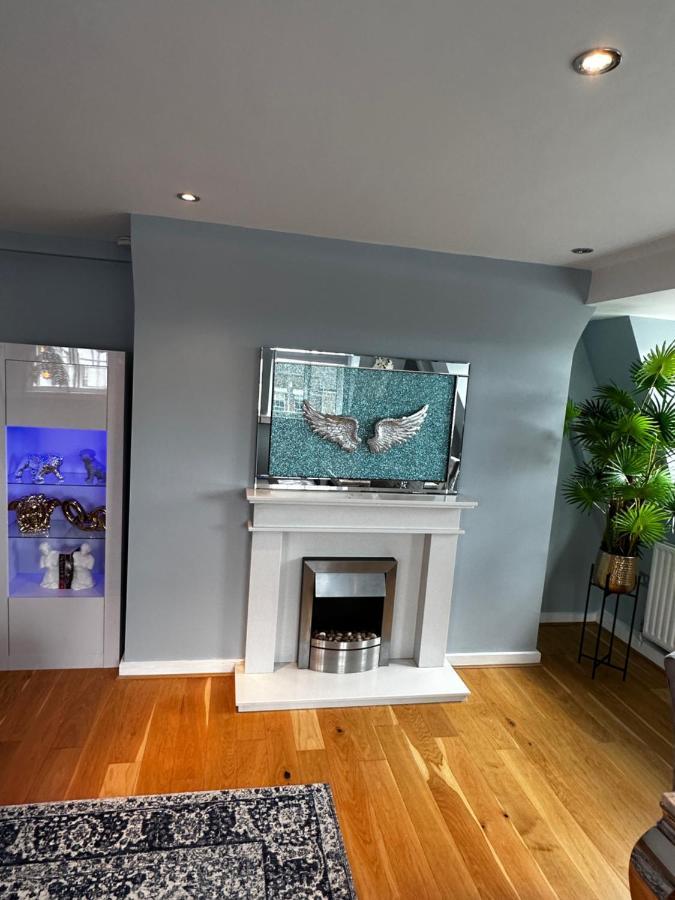 One Bedroom Flat In Chelsea * London