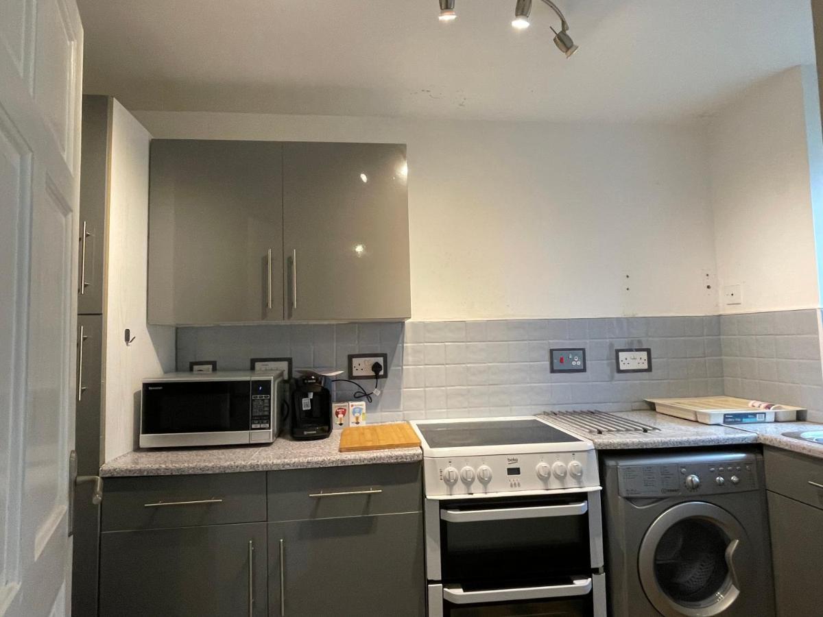 Surrey Docks Se16 Near Canada Water N Easy Access Canary Wharf * London