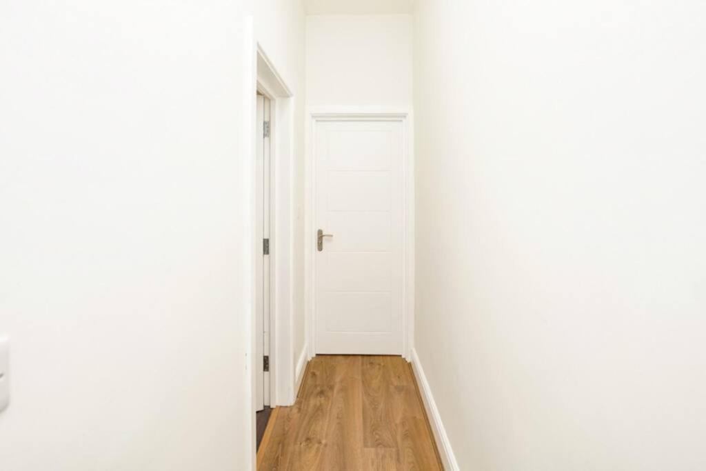 Newly Renovated Modern 4 Bed 3 Bath * Londres