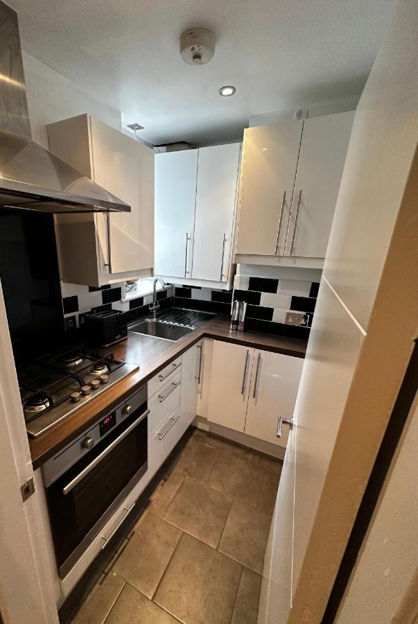 One Bedroom Flat In Chelsea