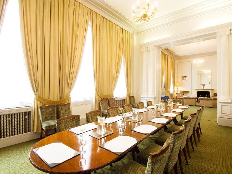 The Columbia 3* London