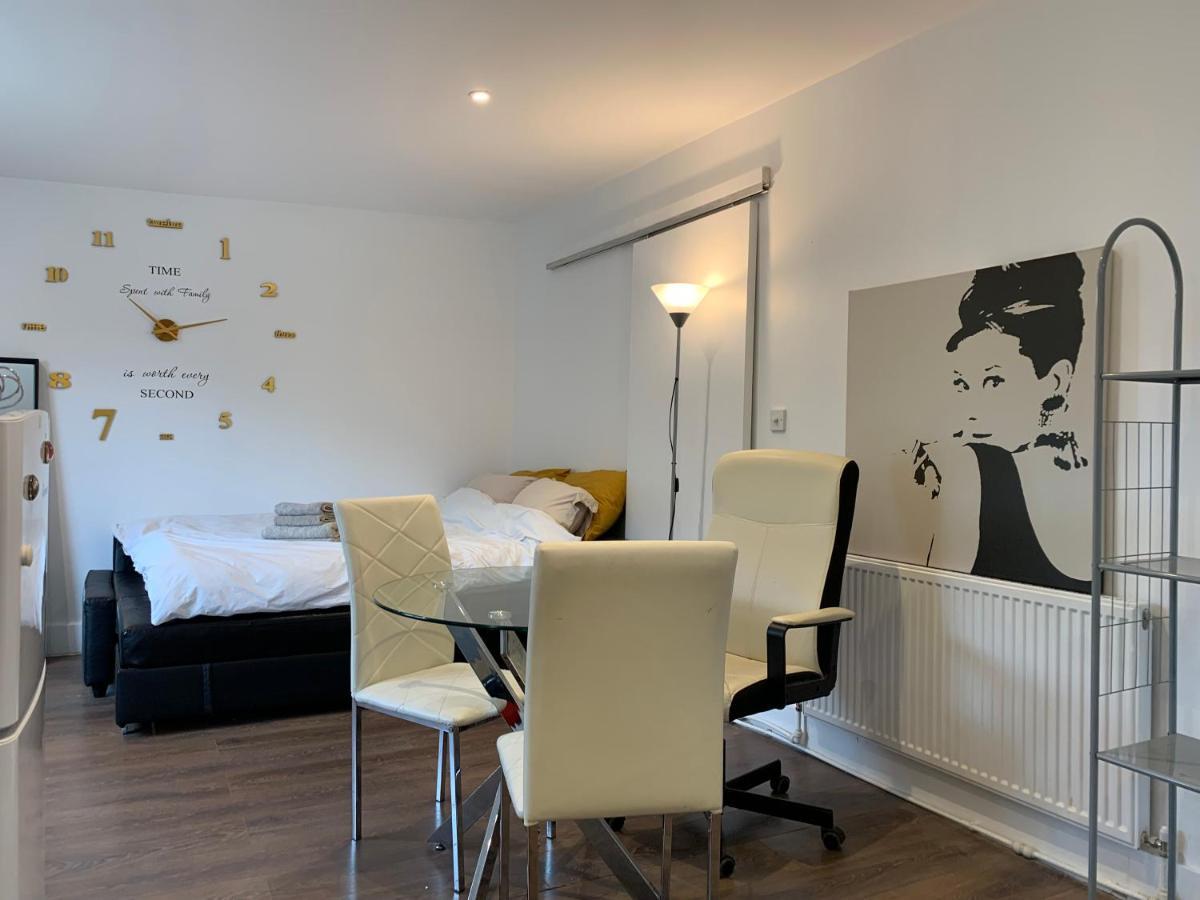 Apartment 24a London