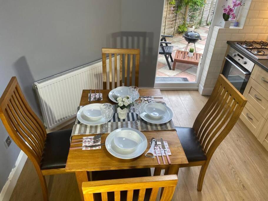 Apartment 1 Hendon Old One London