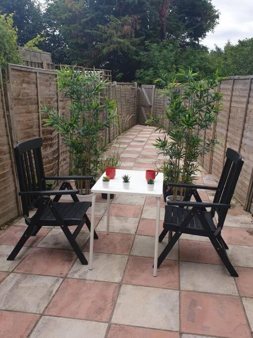 1 Hendon Old One Apartment *