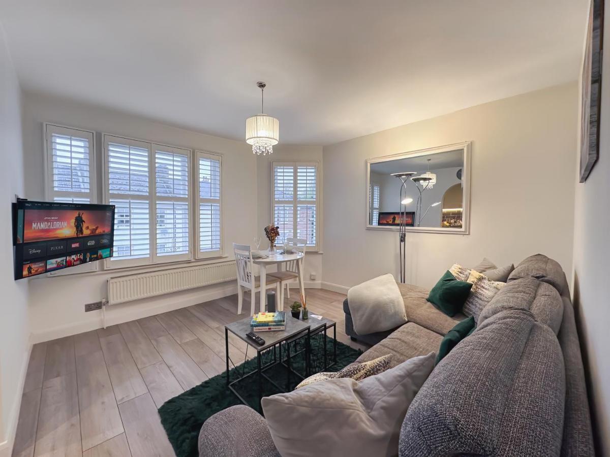 Apartment Bright & Cosy Flat - Perfect For Visiting *