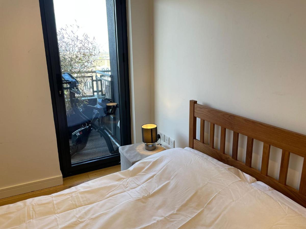 Penthouse In Battersea Amazing Views Of * London