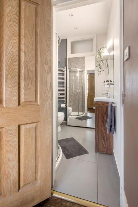Apartment Modern Private