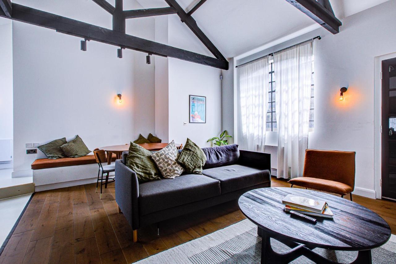 Stylish 1br Unit, Super Fast Internet, Gated Complex - Near Queen's Park! Apartamento *
