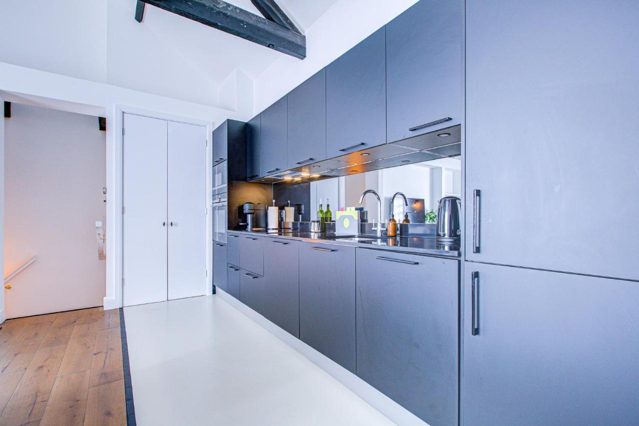 Apartment Stylish 1br Unit, Super Fast Internet, Gated Complex - Near Queen's Park!
