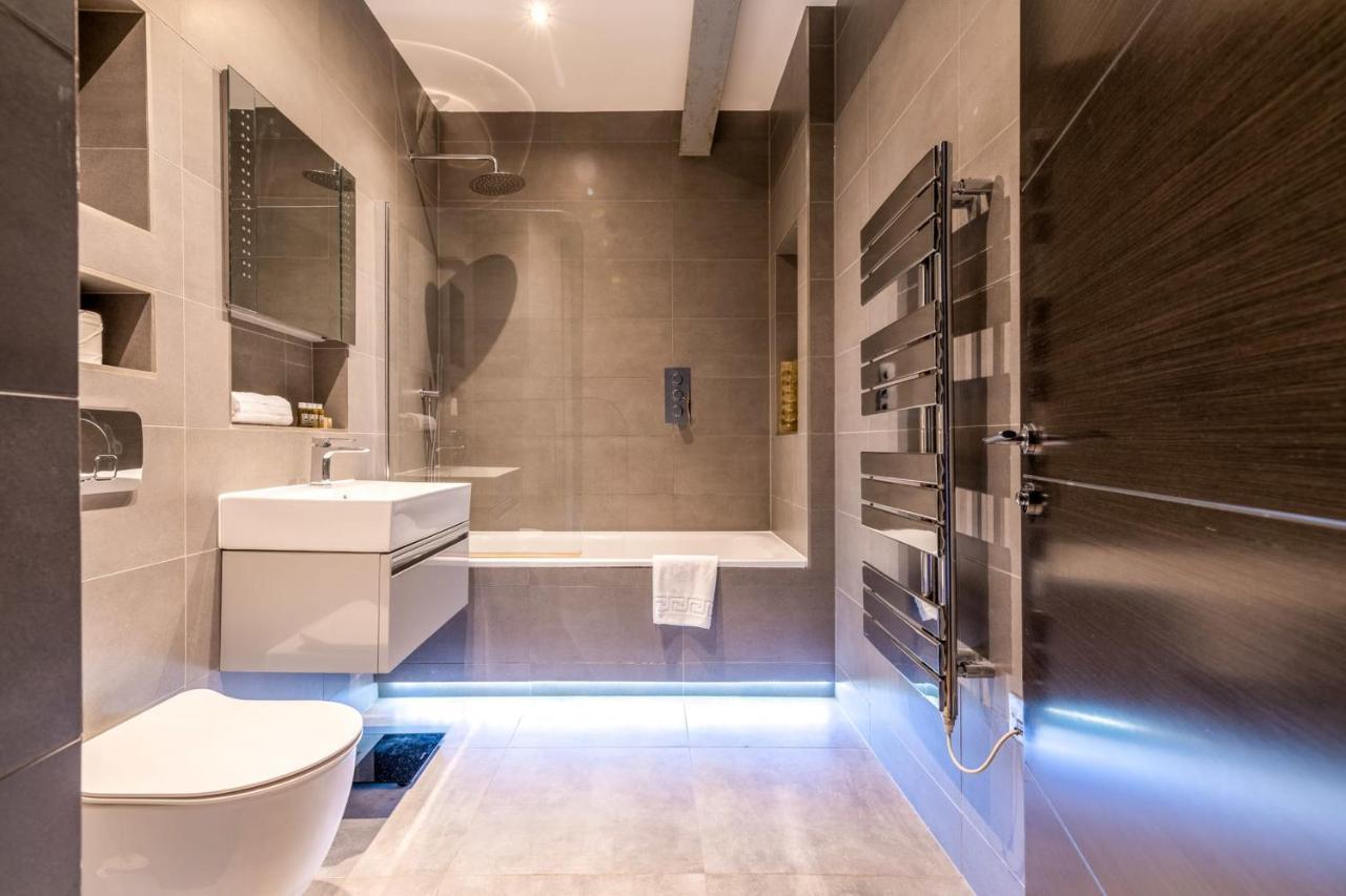 Trendy Elephant And Castle Apartment London
