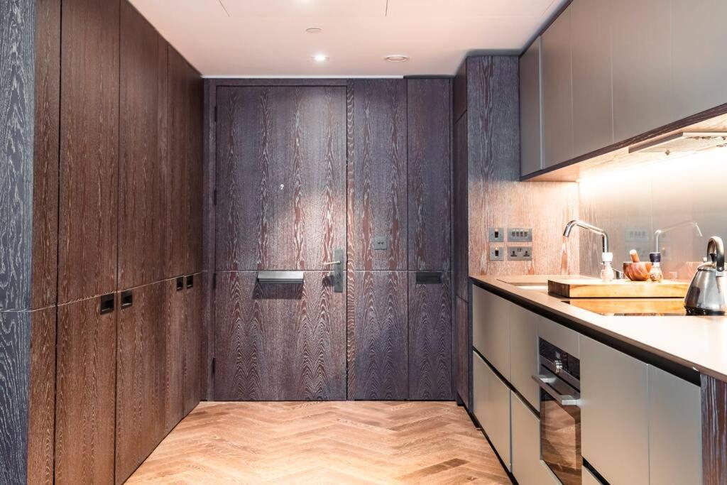 Apartment Luxury 2 Bedroom Flat London