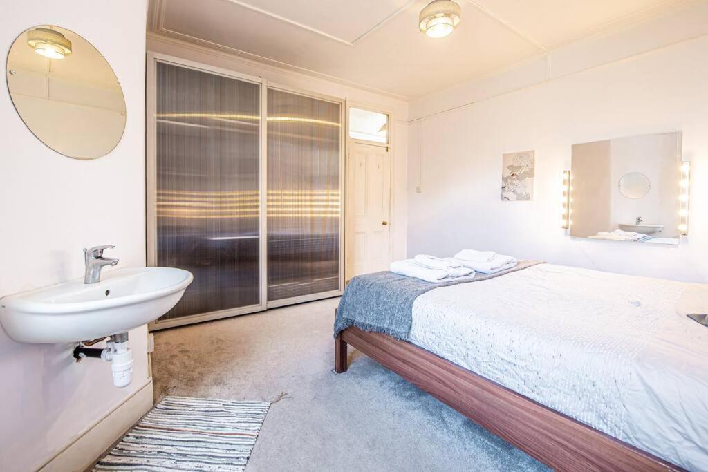 Apartment Bright Spacious Maida Vale Flat 5 - Minutes From Station London