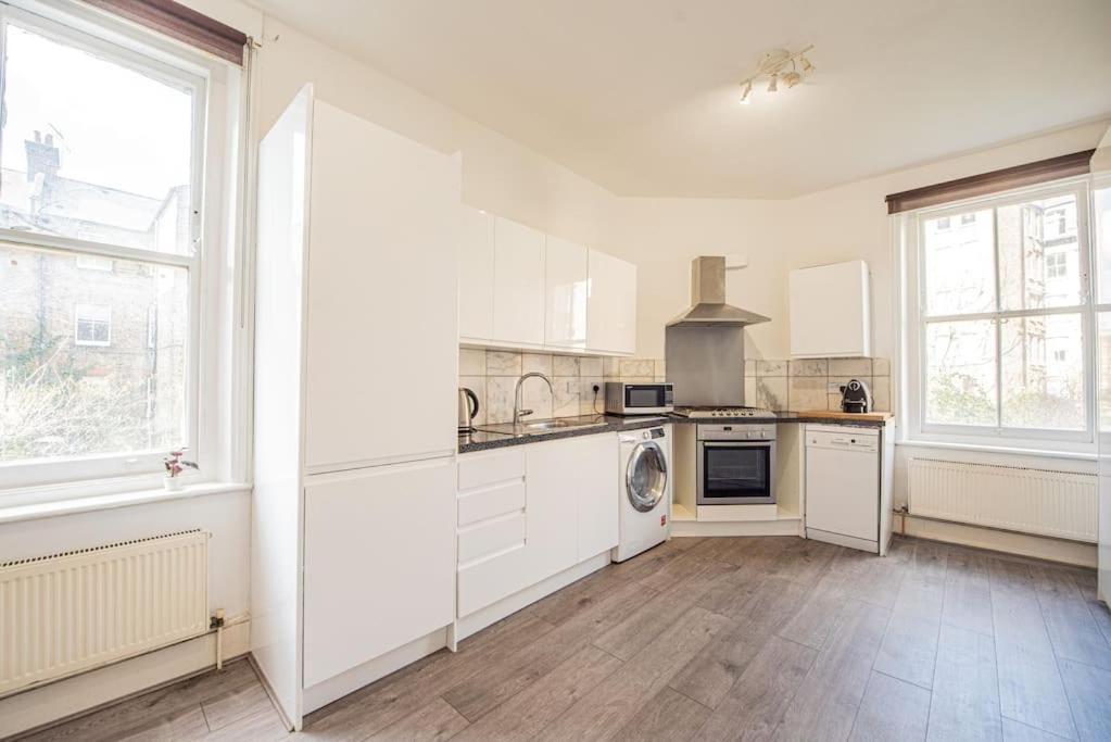 Bright Spacious Maida Vale Flat 5 - Minutes From Station Apartment