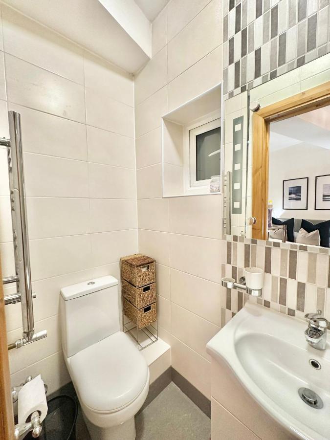 Retreat To A Stylish Ensuite In * London