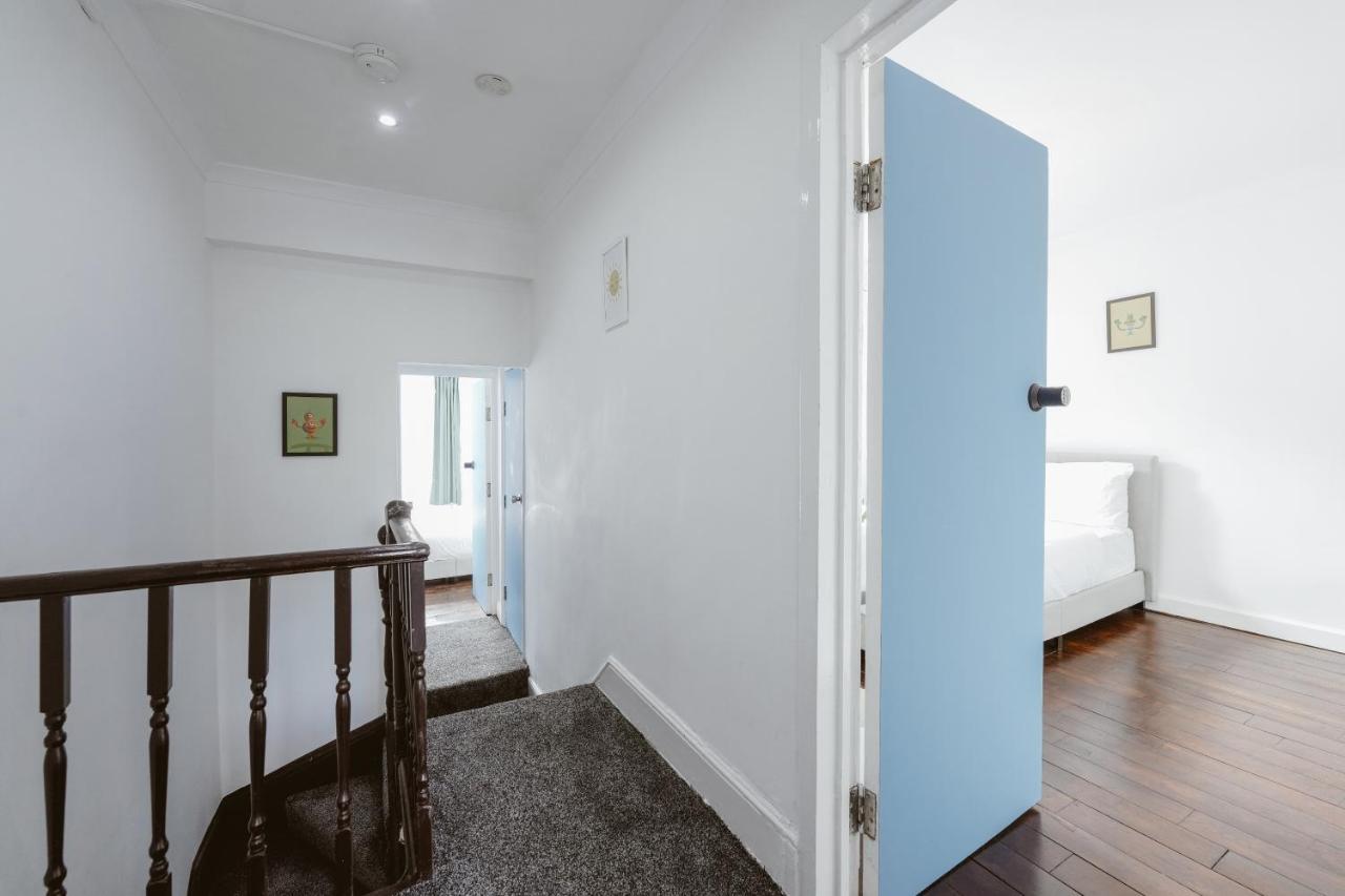 Guest house Great In Stepney Station - 12 *