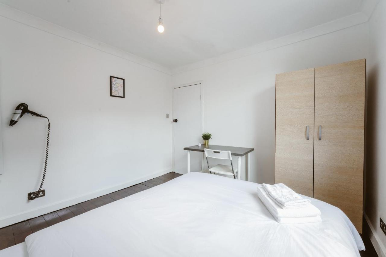 Guest house Great In Stepney Station - 12 *