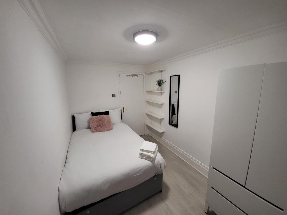 Cosy By Clapham South Underground! London