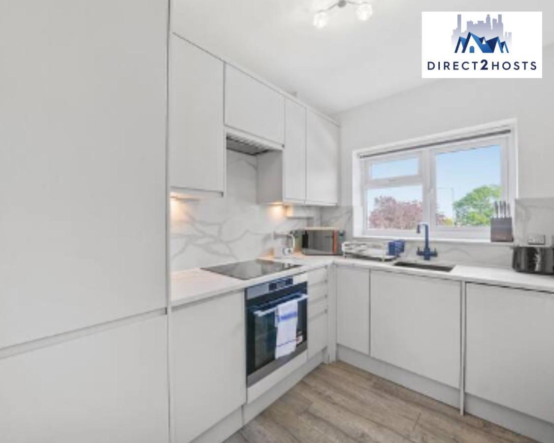 Three Bedroom Beautiful & Comfy Acton Gem By Direct2hosts With King Beds & Free Parking! Apartment