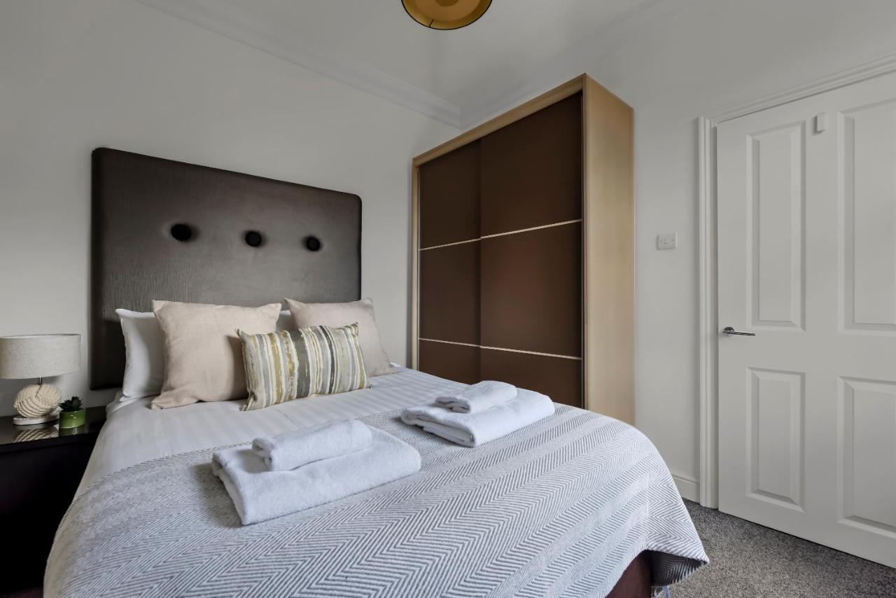 The West Kensington Apartment *