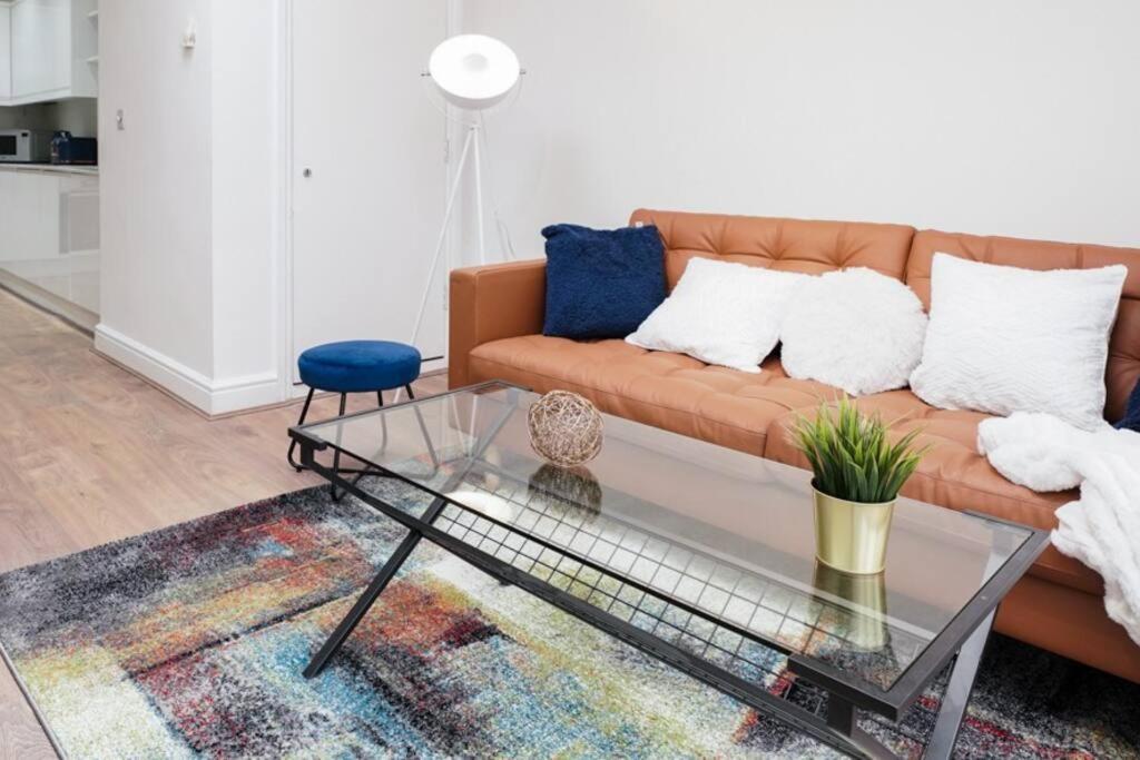 Newly Renovated Modern 4 Bed 3 Bath * Londres